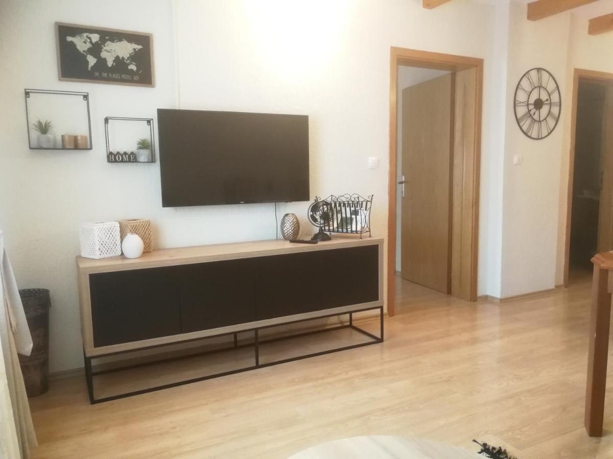 Apartmant & Room Bruna Drežnik Grad Exterior foto